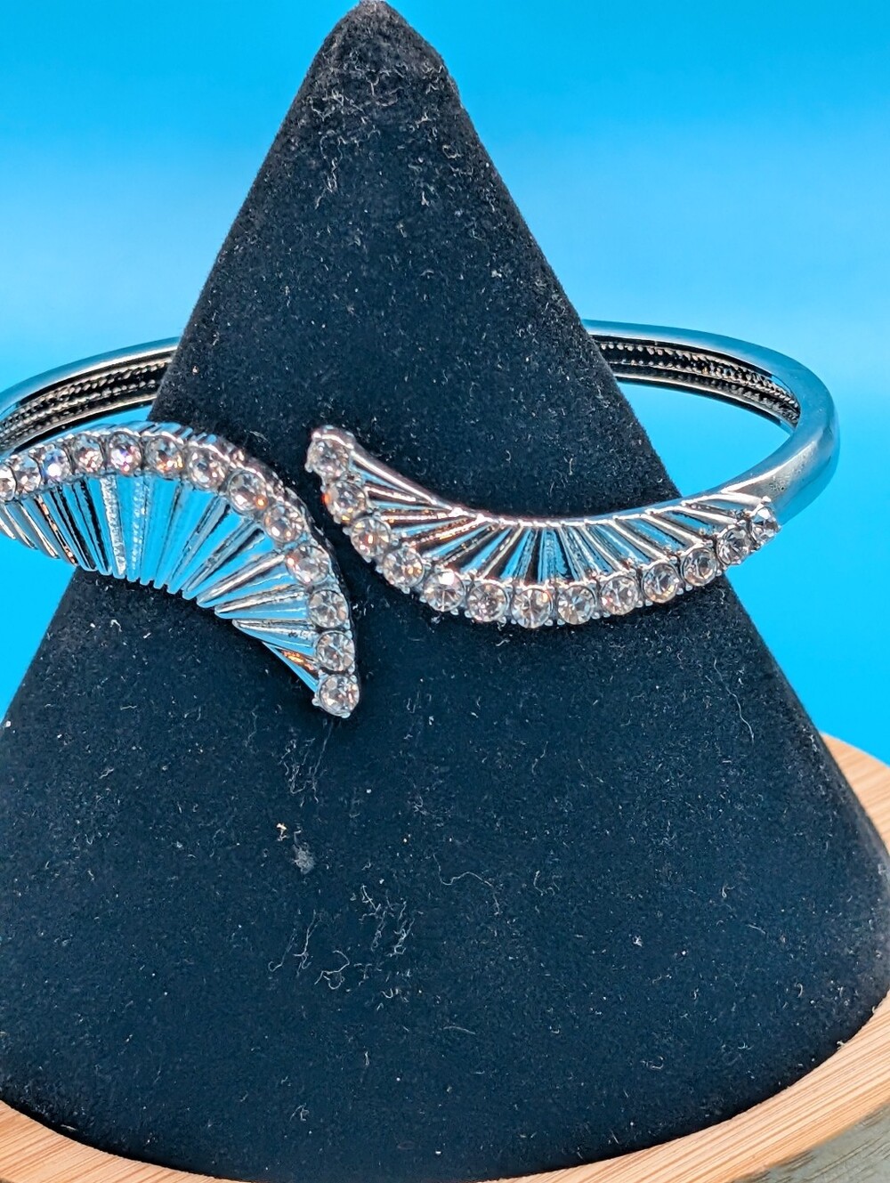 Silver Tone Rhinestone Fan Bracelet - Sparkling Silver Women's Jewelry